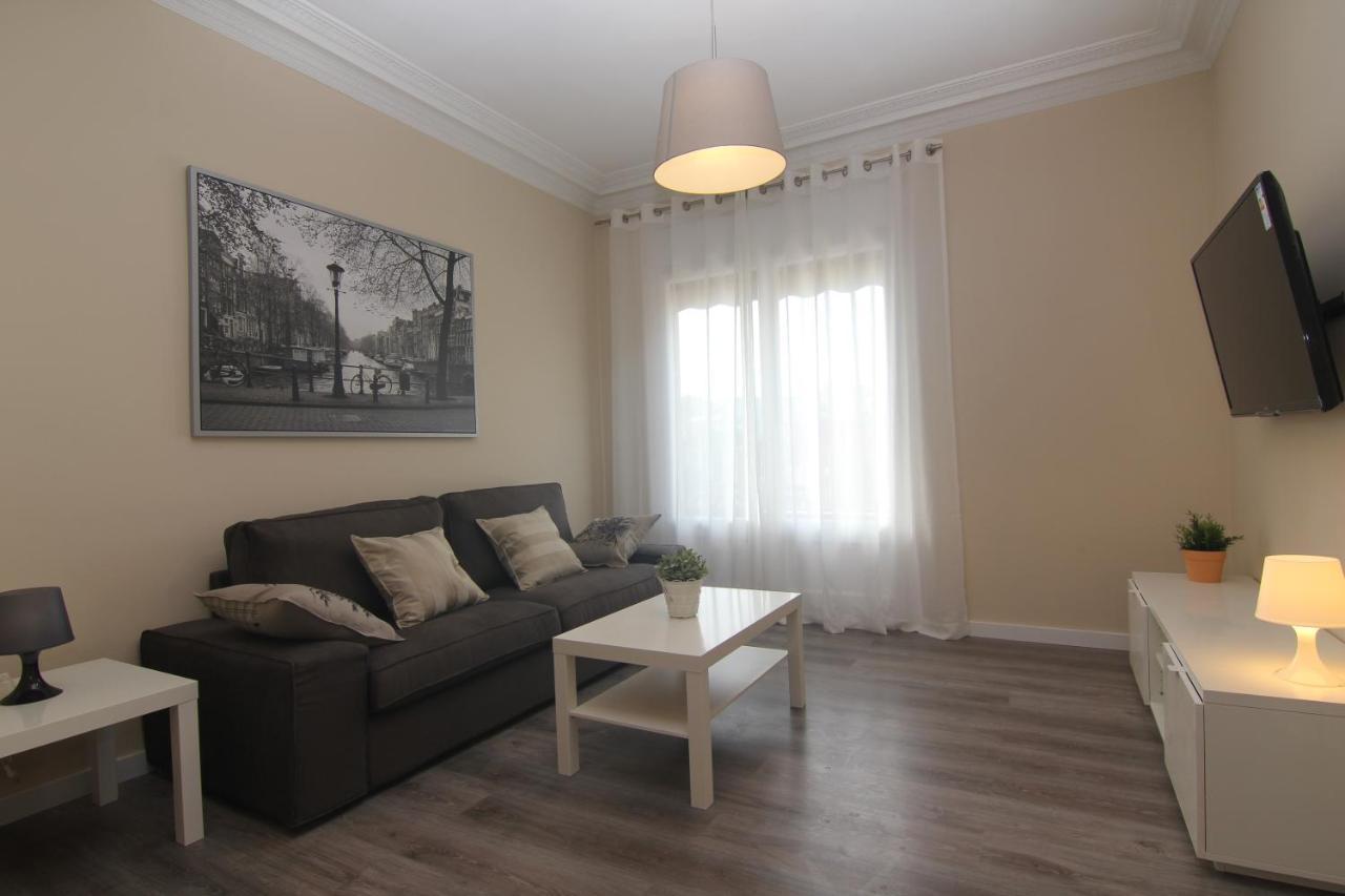 Felip II -Spacious And Quiet Apartment Барселона Екстериор снимка