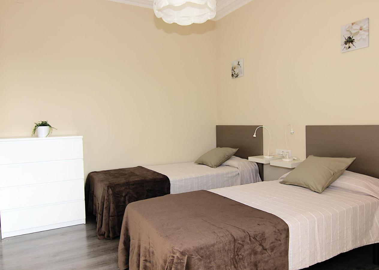 Felip - Spacious And Quiet Apartments Барселона Екстериор снимка