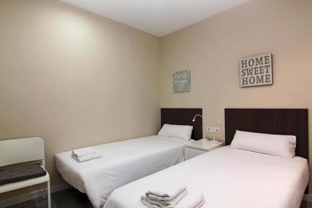 Felip - Spacious And Quiet Apartments Барселона Екстериор снимка