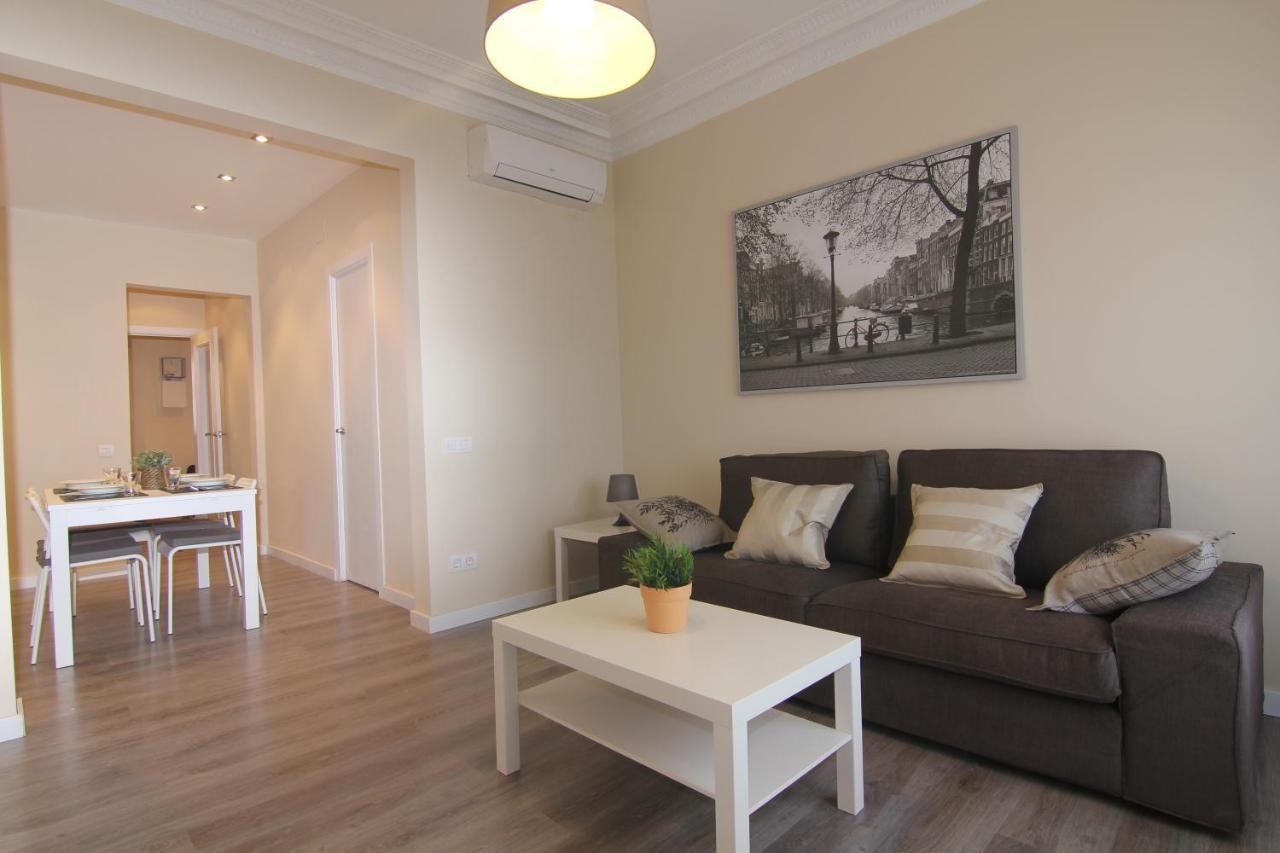 Felip - Spacious And Quiet Apartments Барселона Екстериор снимка